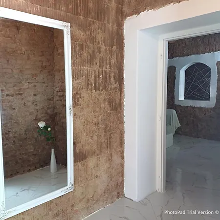 Apartment S Terasou A Parkovanim Zdarma V Lazenskem Centru *